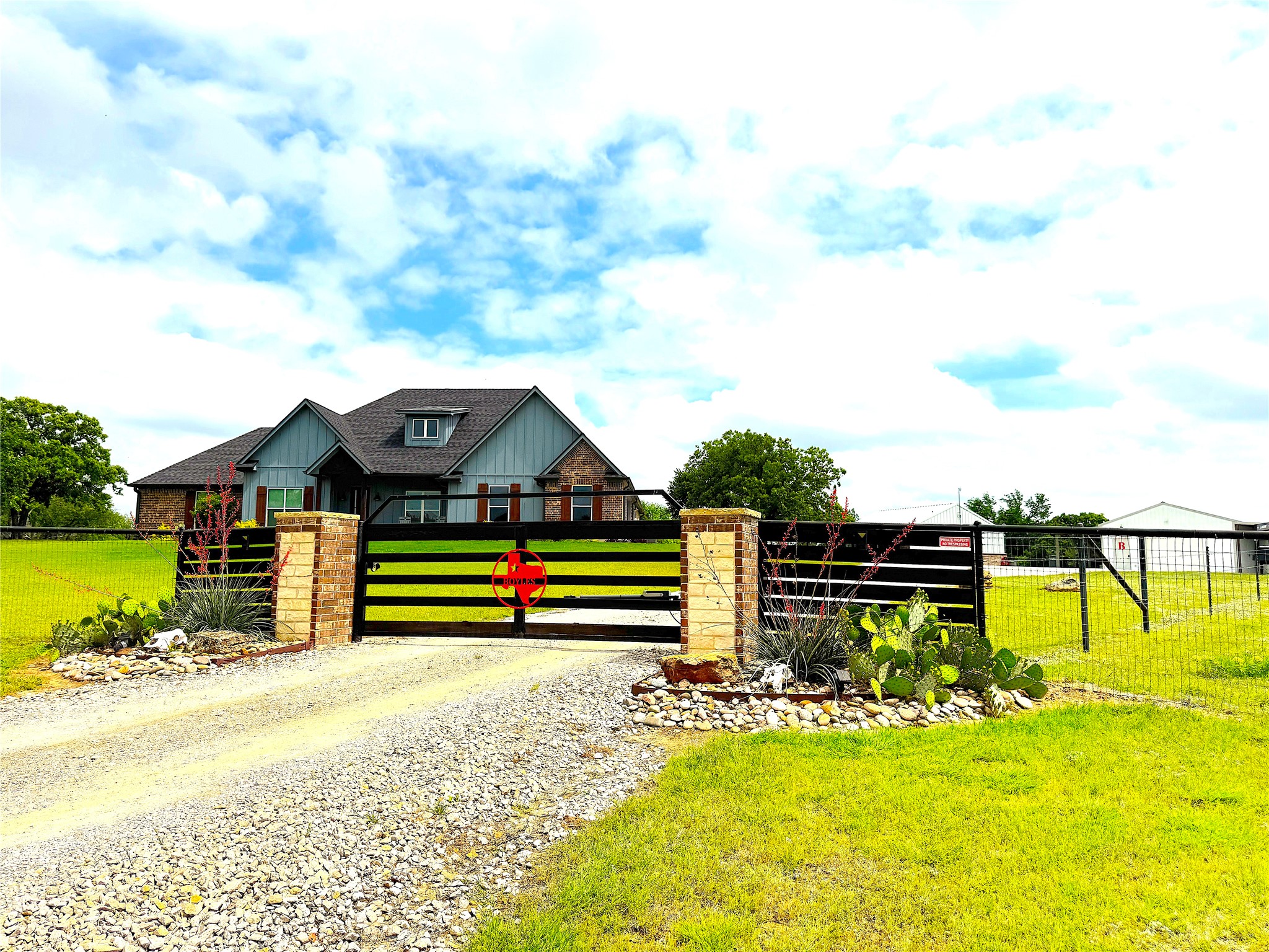 229 Oak Tree Court Poolville TX 76487