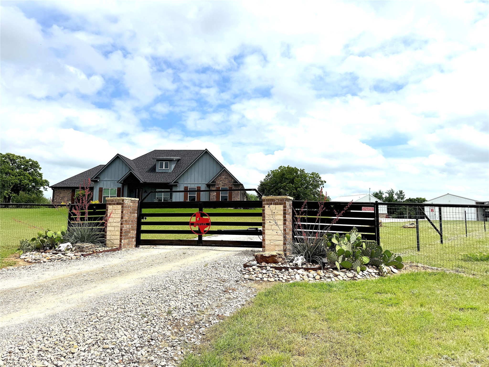 229 Oak Tree Court Poolville TX 76487