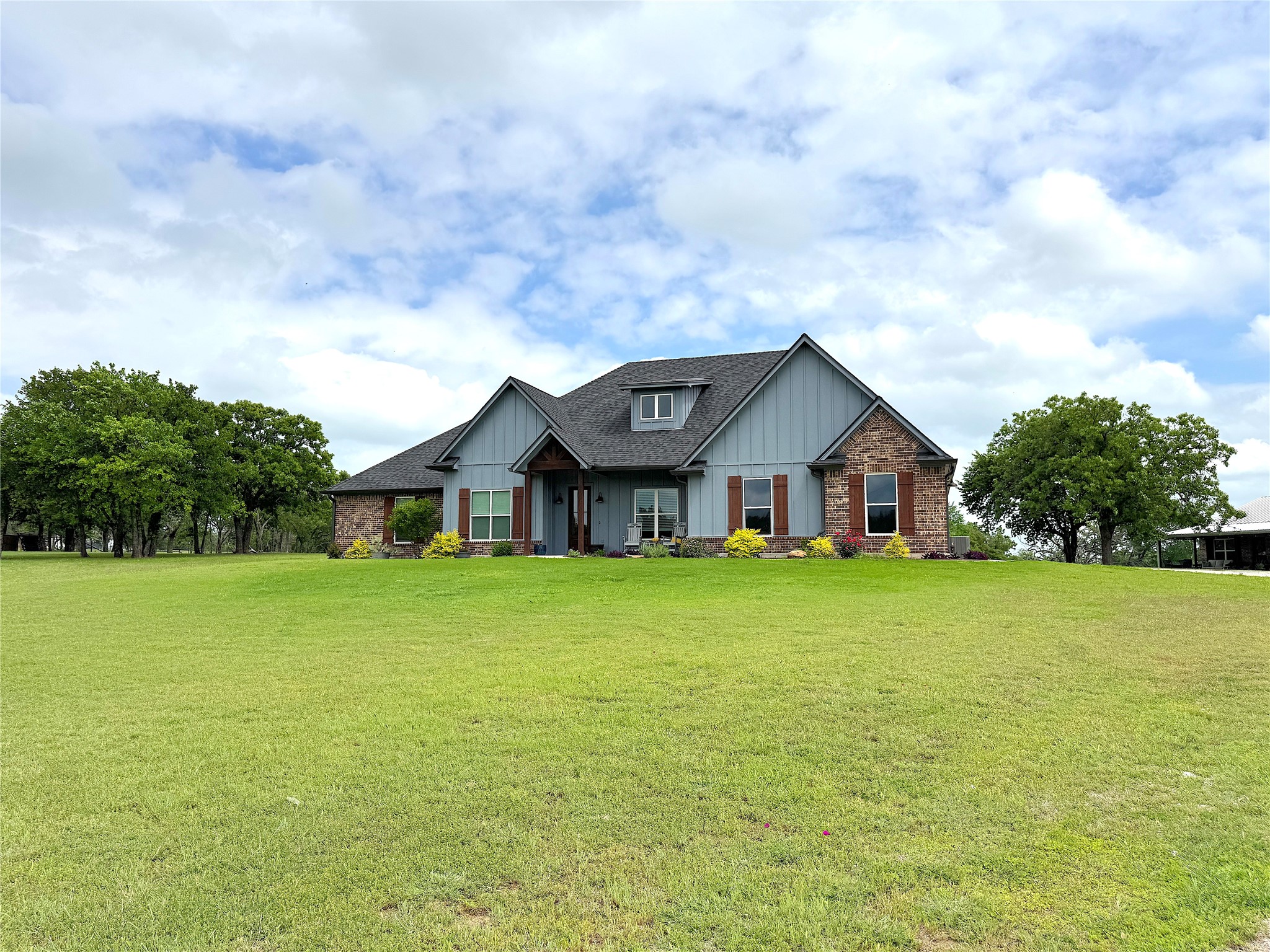 229 Oak Tree Court Poolville TX 76487