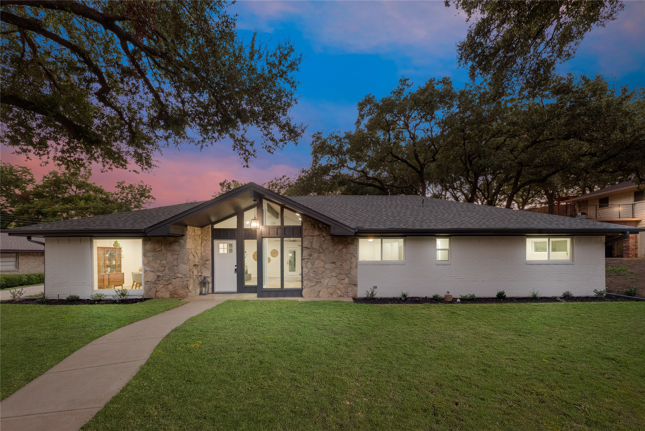 1202 Springwood Court Euless TX 76040