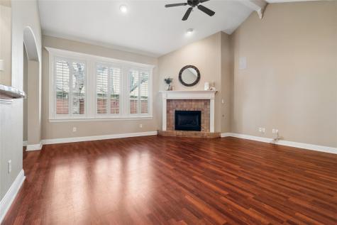 6411 Tuscany Park Drive Arlington TX 76016