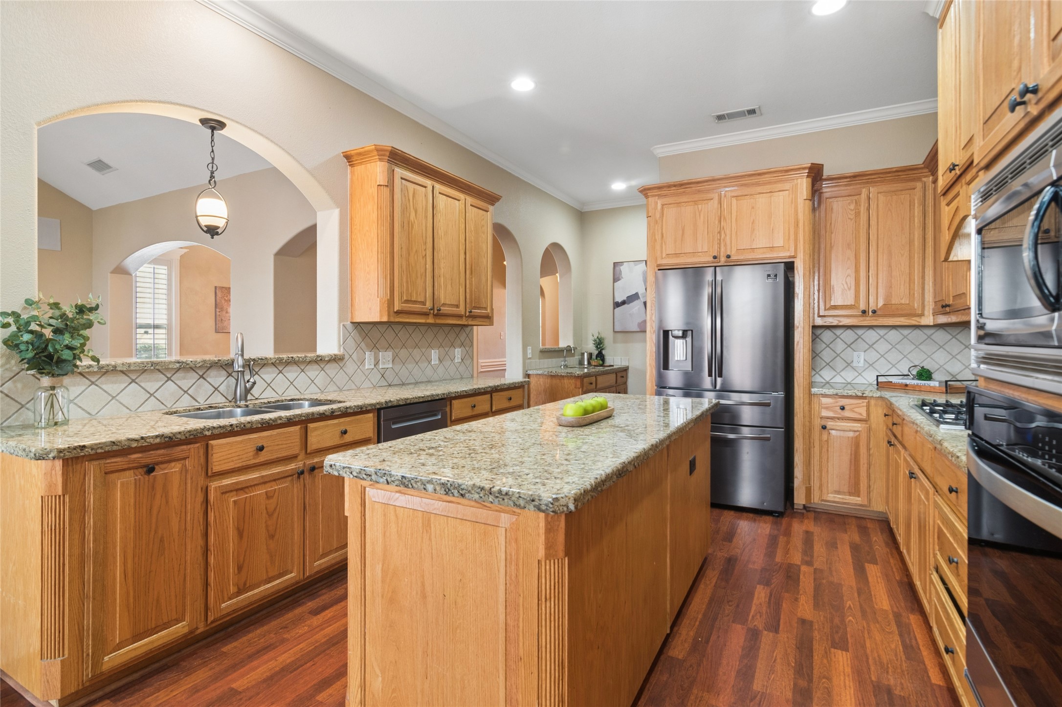 6411 Tuscany Park Drive Arlington TX 76016