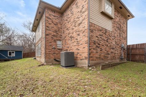 2422 Whispering Cove Circle Garland TX 75044