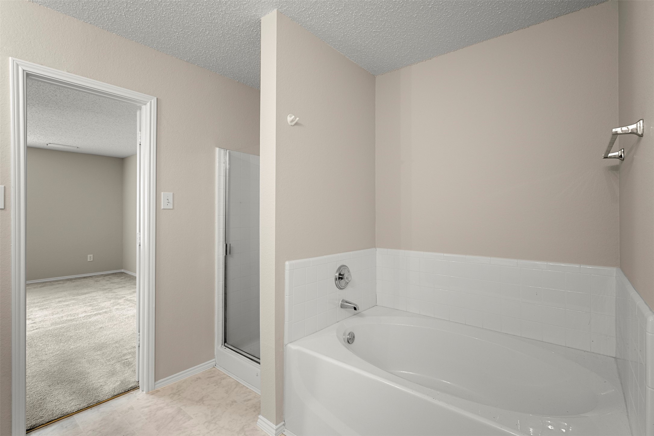 308 Valley Ridge Drive Red Oak TX 75154