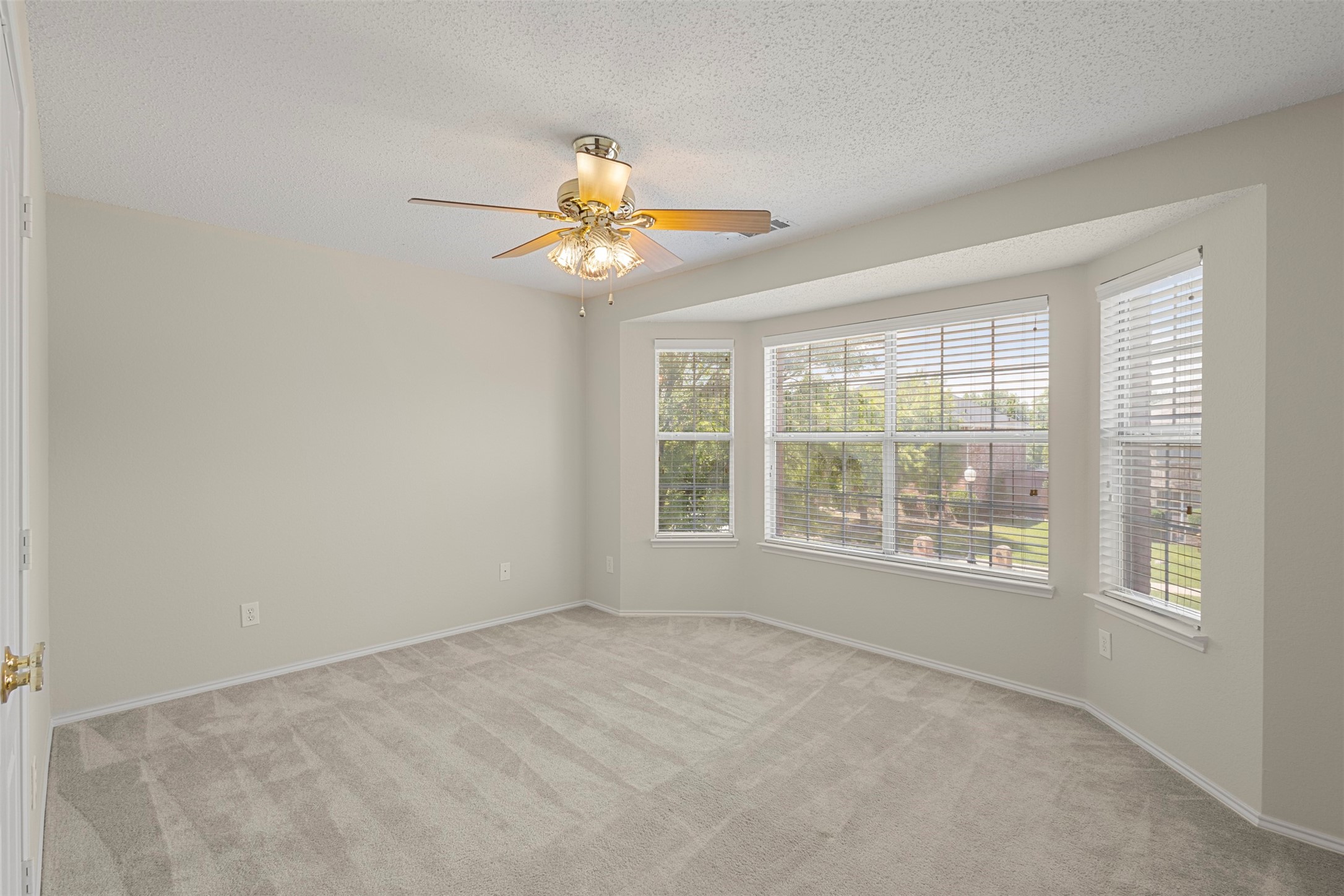 308 Valley Ridge Drive Red Oak TX 75154