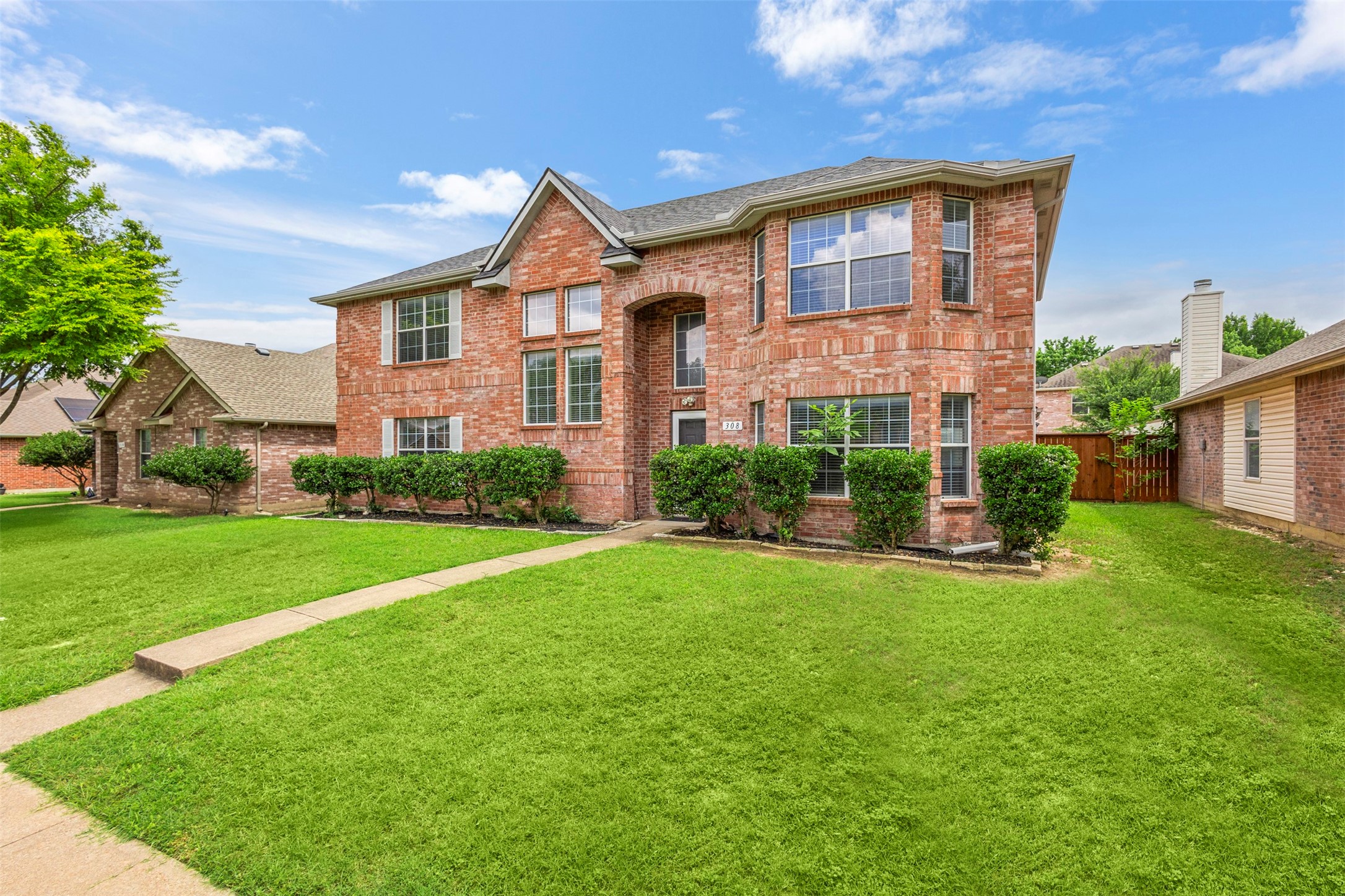 308 Valley Ridge Drive Red Oak TX 75154
