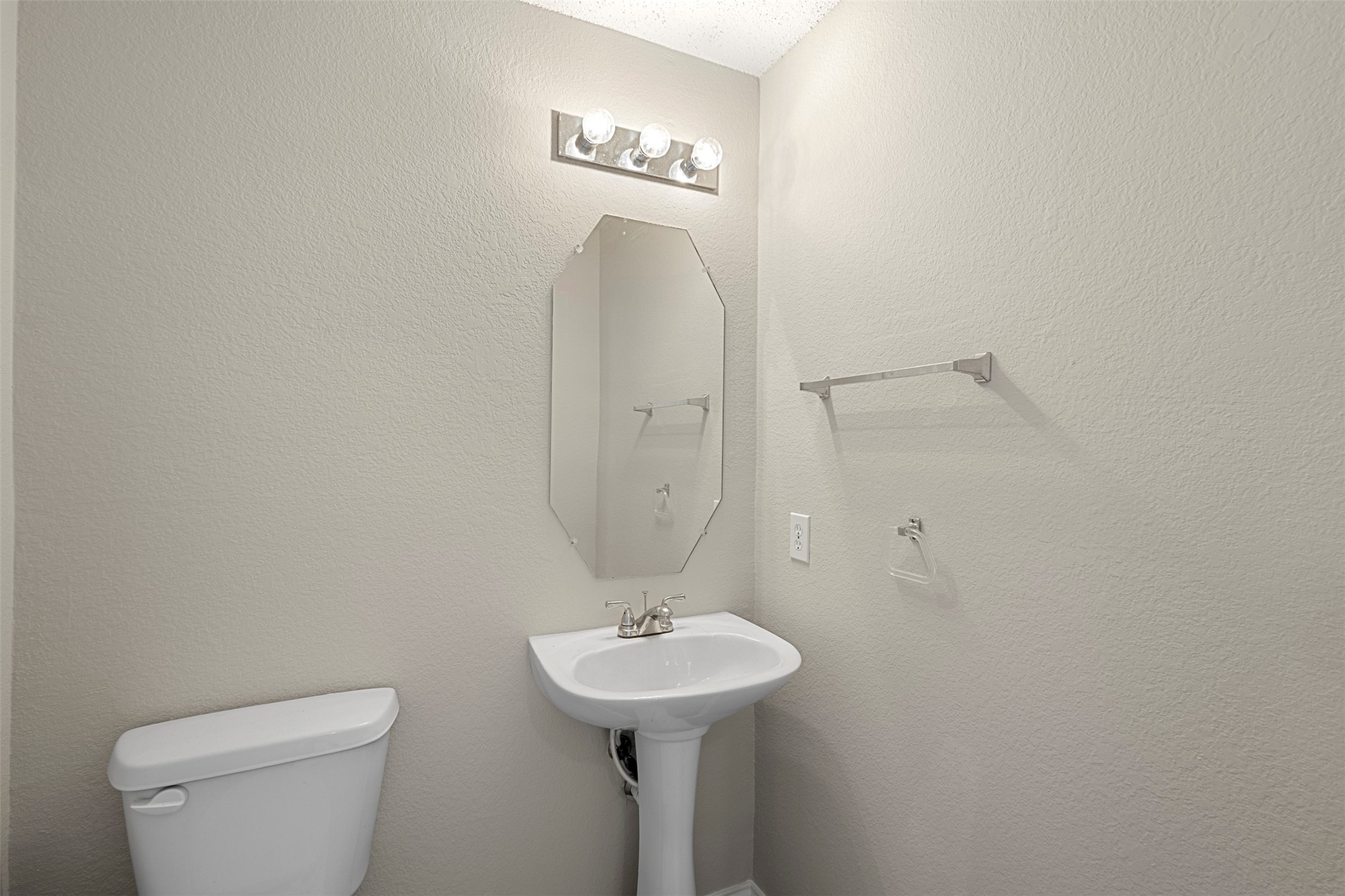 308 Valley Ridge Drive Red Oak TX 75154