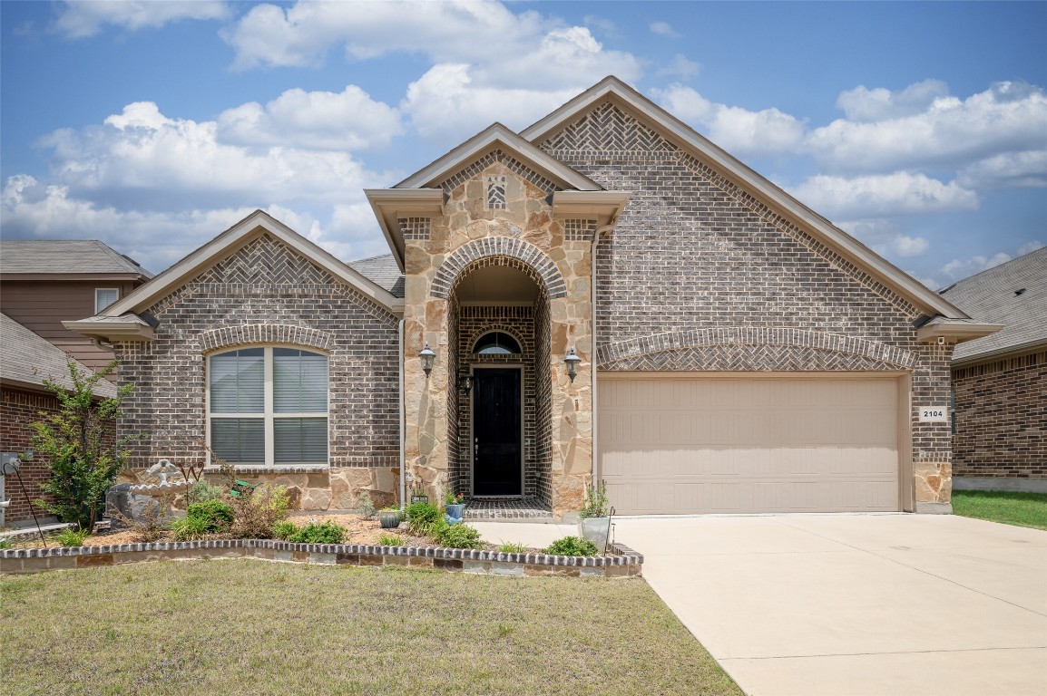 2104 Moonsail Lane Denton TX 76210