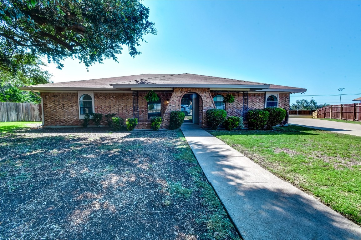 9951 Haywood Court Benbrook TX 76126