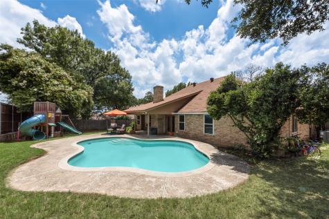 7520 Cimarron Drive North Richland Hills TX 76182