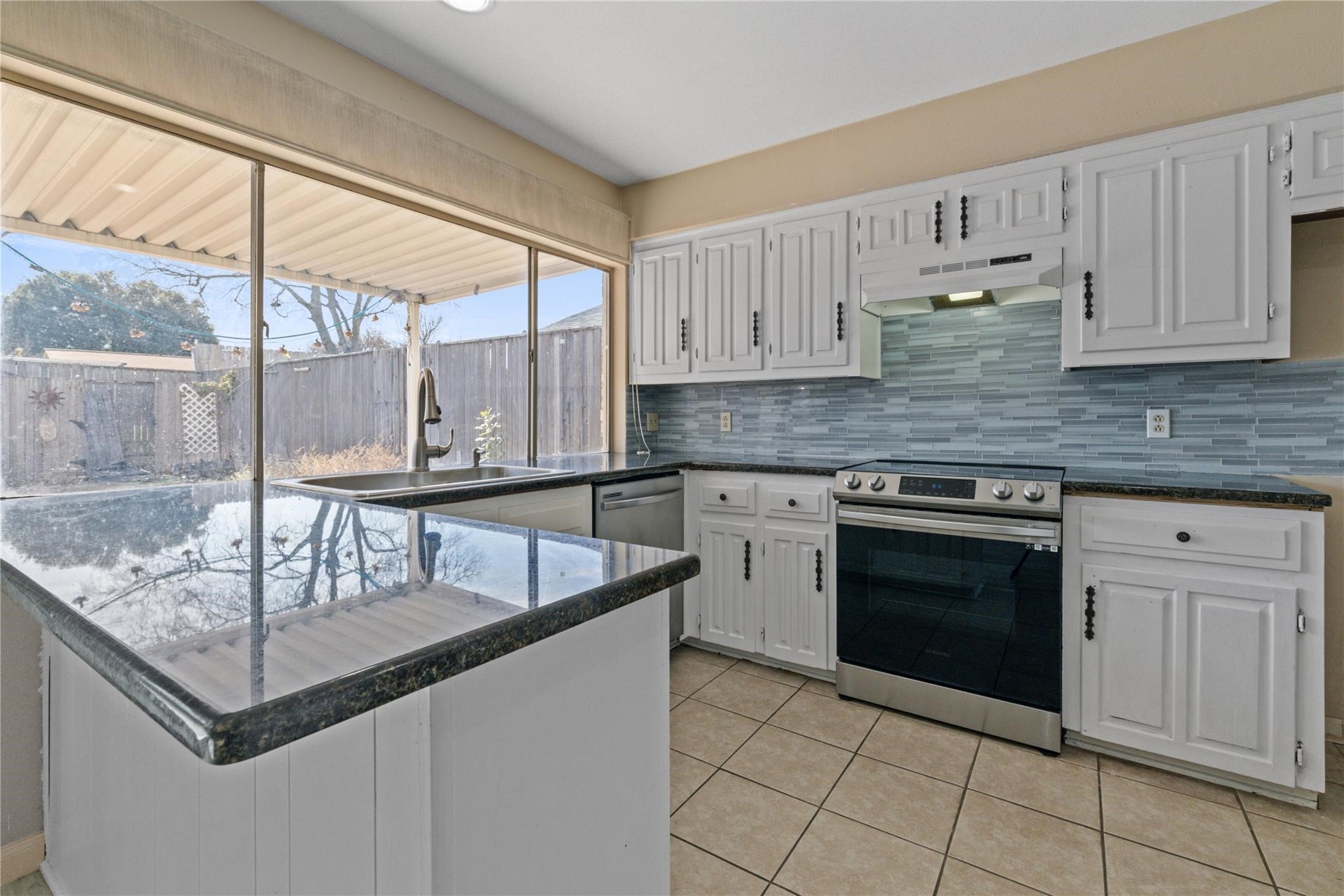 1722 Plantation Road Garland TX 75044