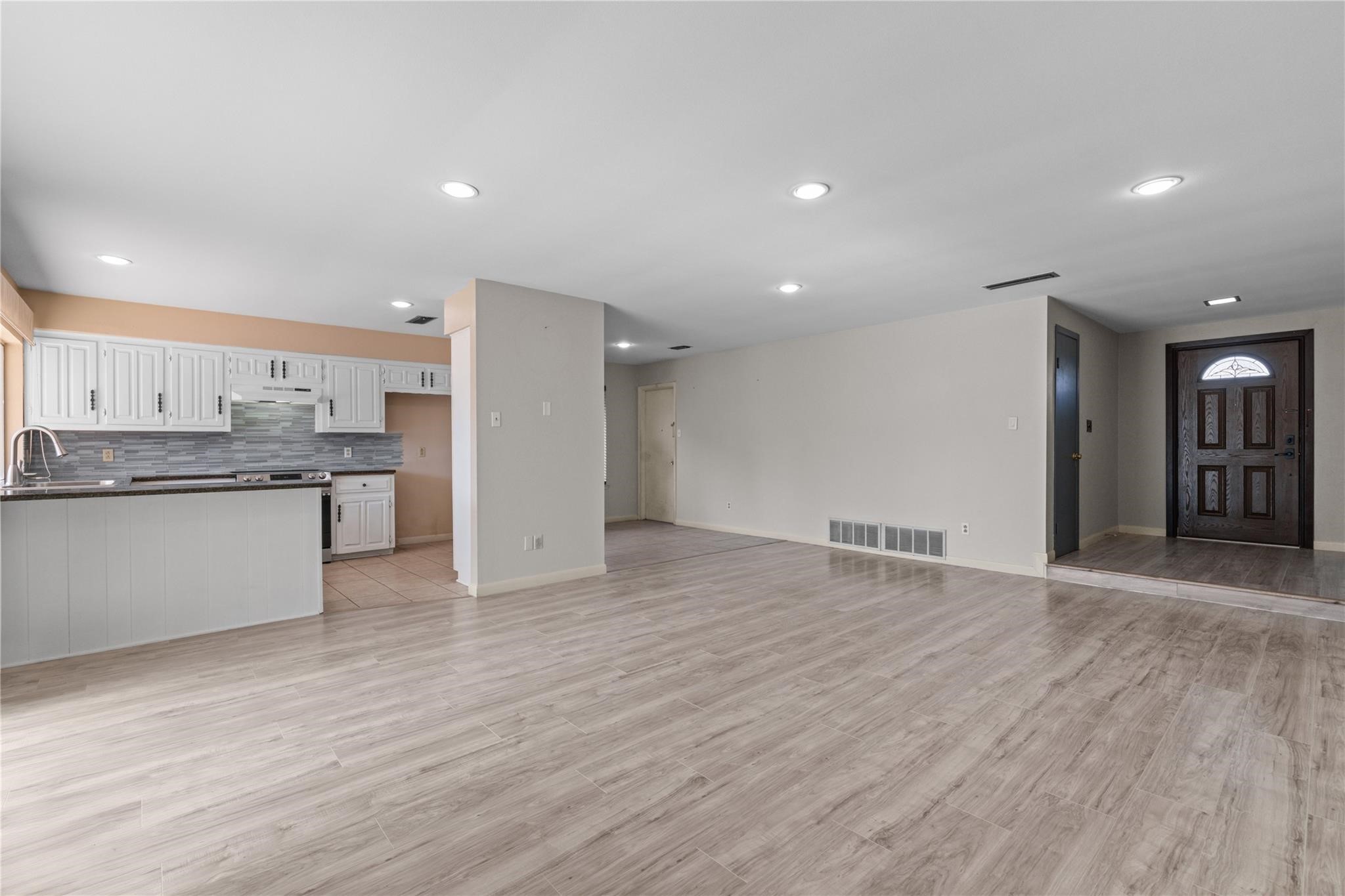 1722 Plantation Road Garland TX 75044