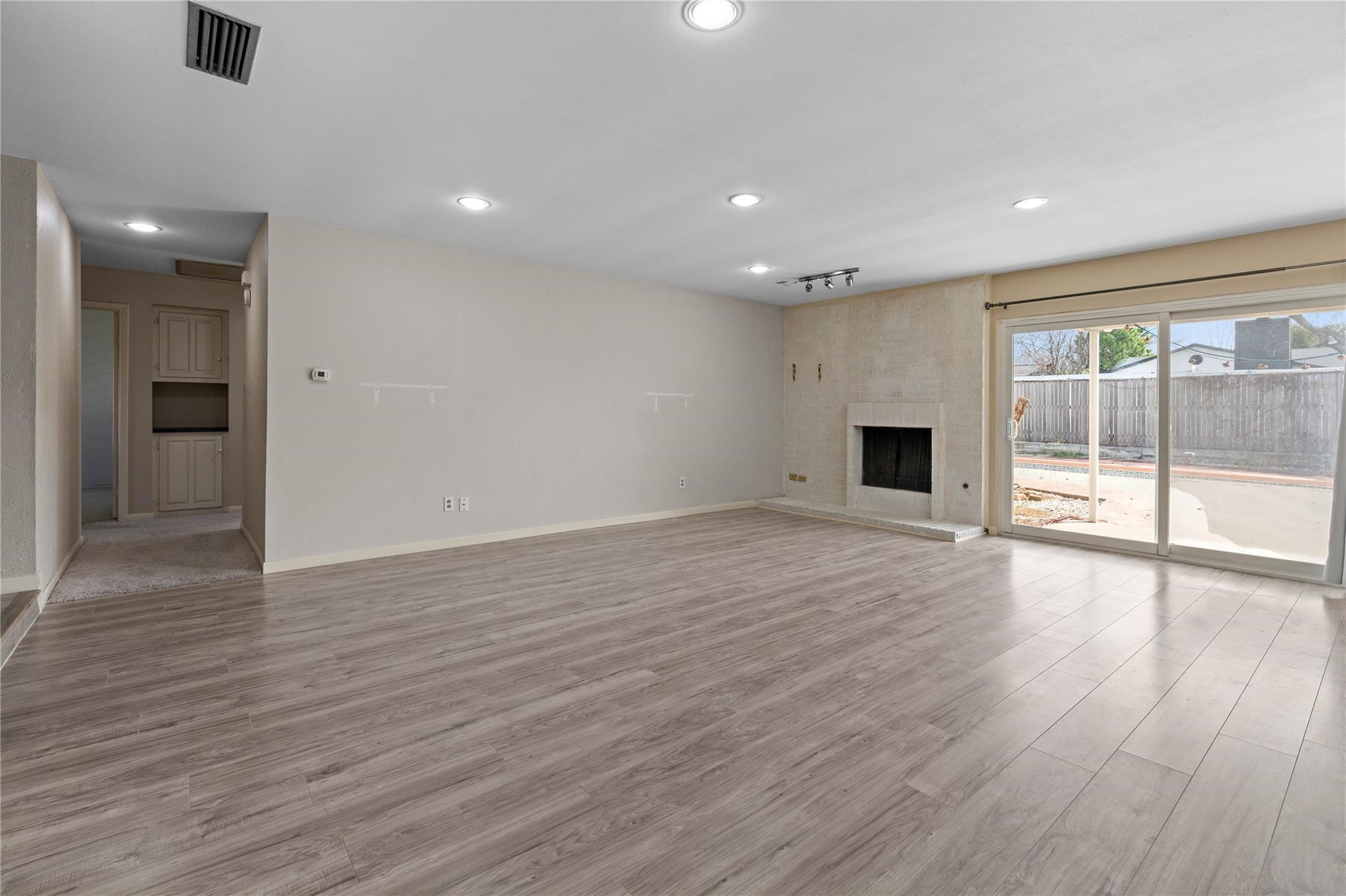 1722 Plantation Road Garland TX 75044