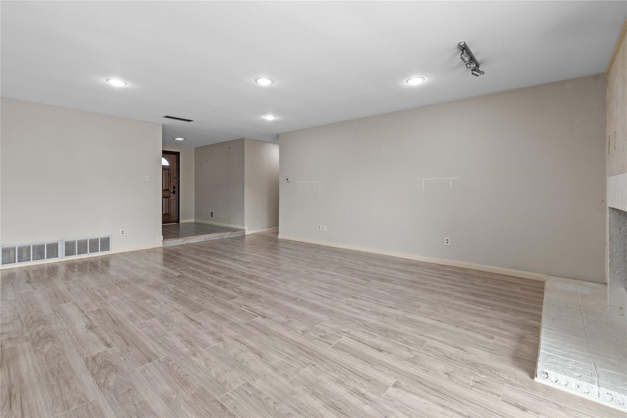 1722 Plantation Road Garland TX 75044