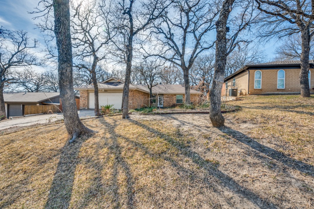 7021 Crabtree Lane North Richland Hills TX 76182