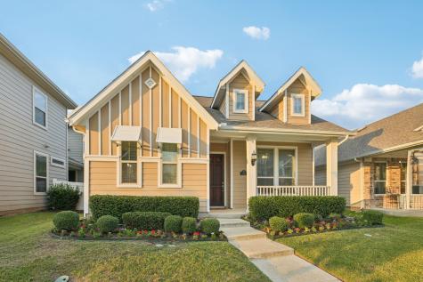1433 Bull Street Aubrey TX 76227