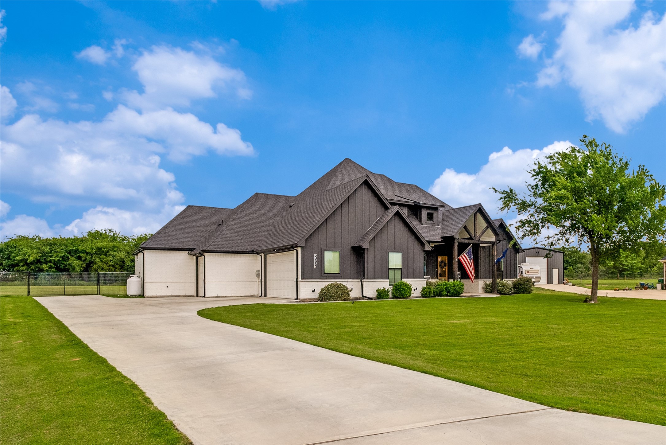 2037 Sunset Ridge Drive Weatherford TX 76087