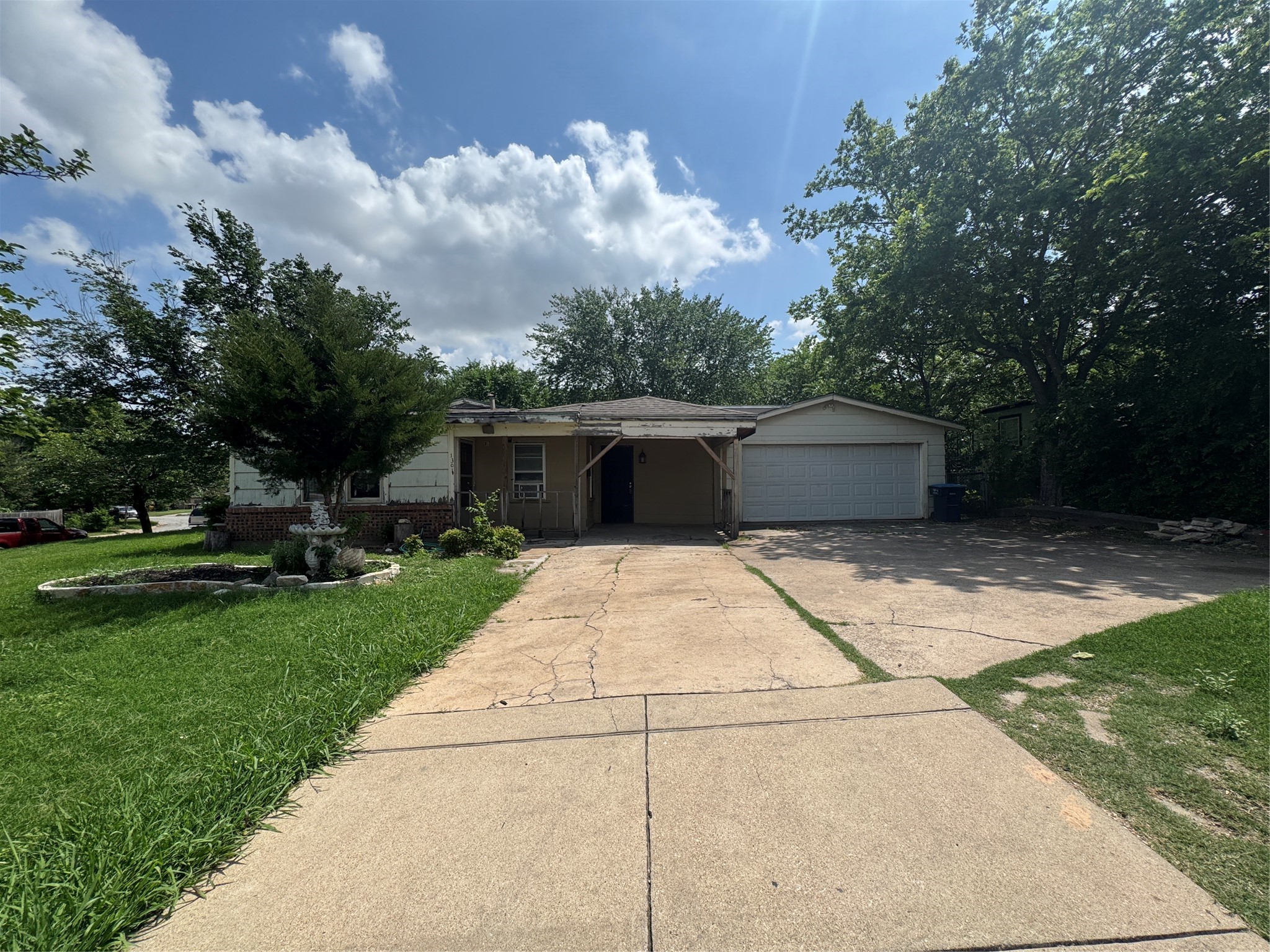 1301 Sharondale Street Fort Worth TX 76115