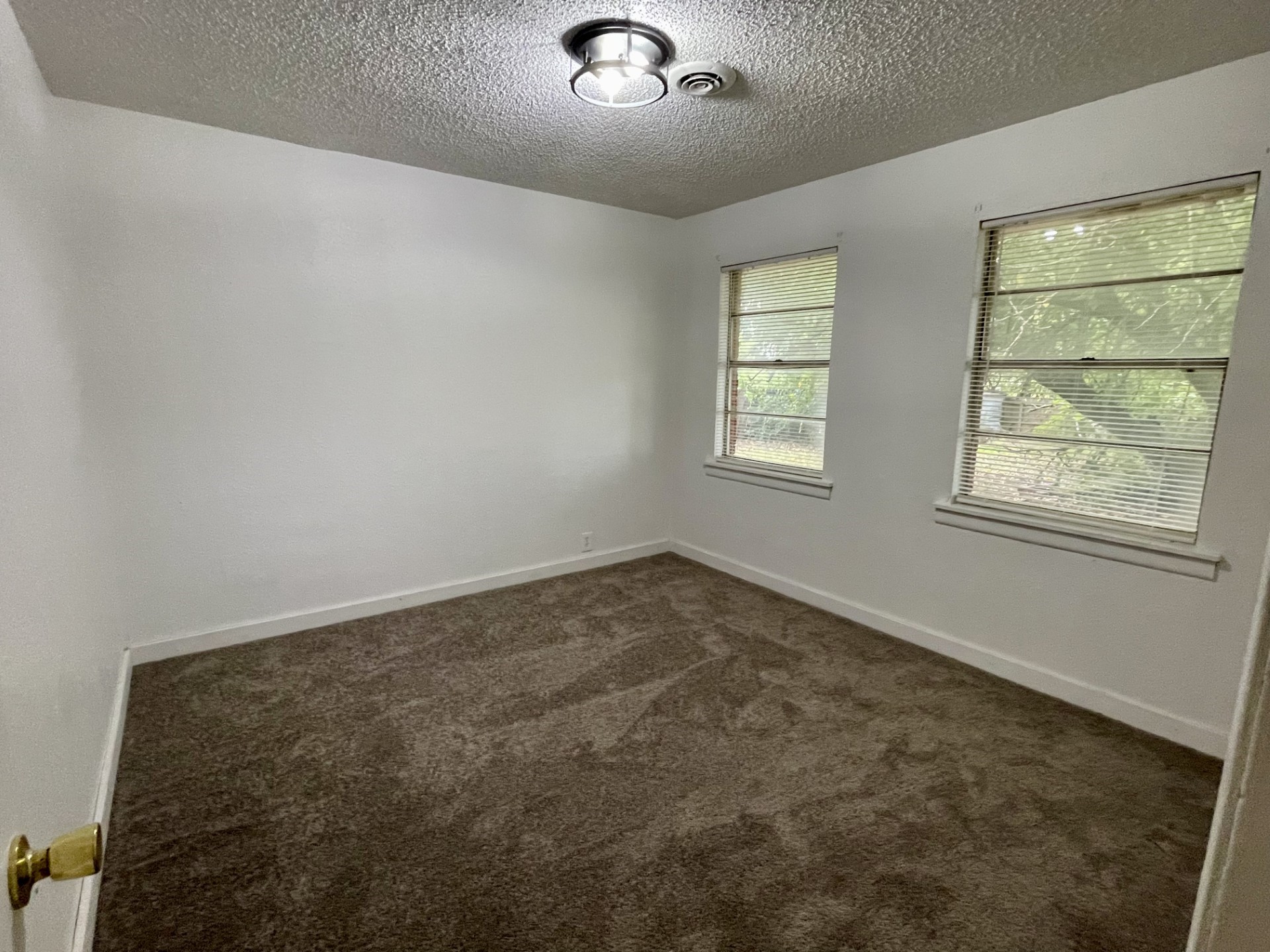 711 Denver Street Alvord TX 76225