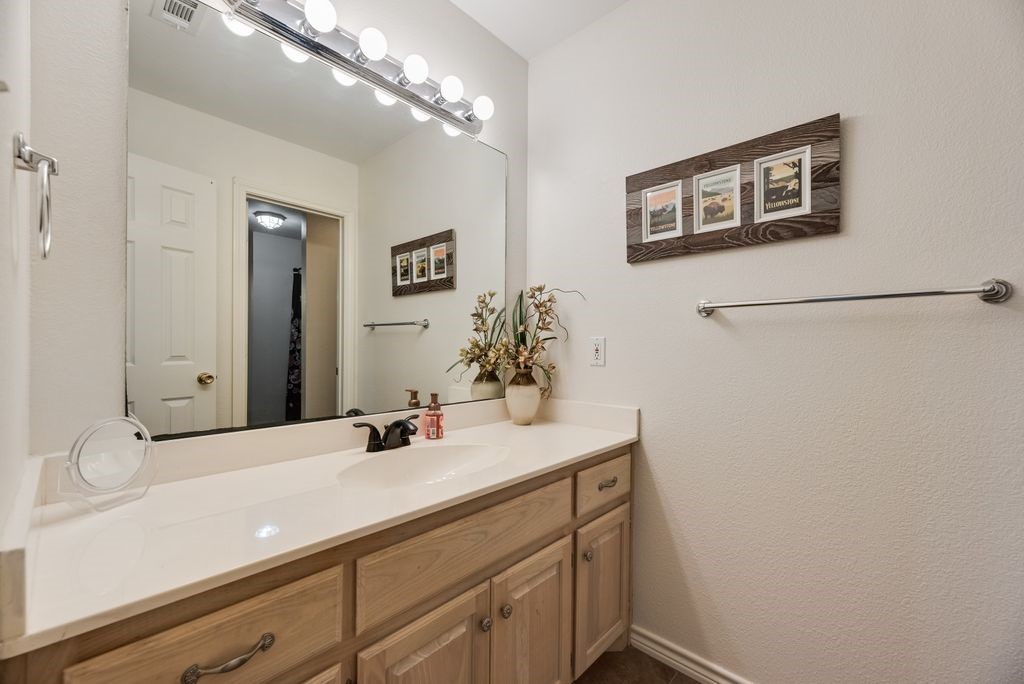 2795 County Road 1030 Chatfield TX 75105