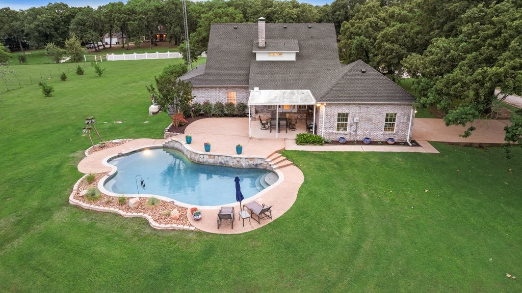 2795 County Road 1030 Chatfield TX 75105