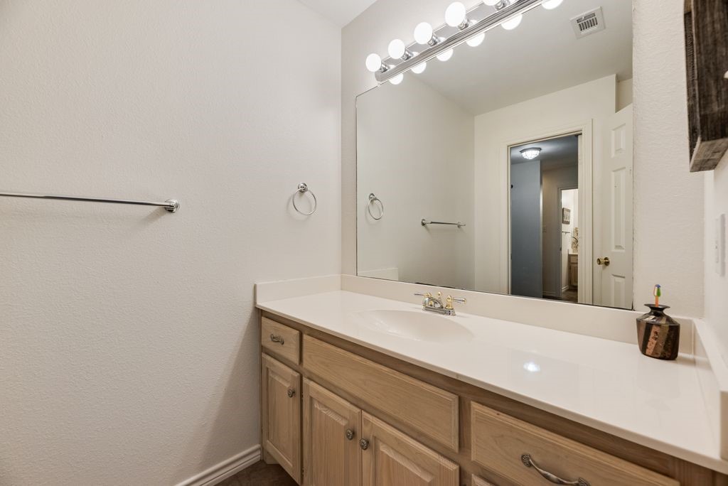 2795 County Road 1030 Chatfield TX 75105