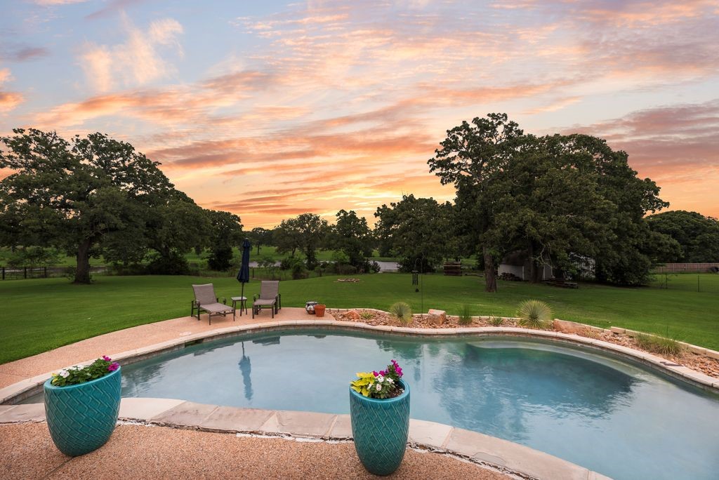 2795 County Road 1030 Chatfield TX 75105