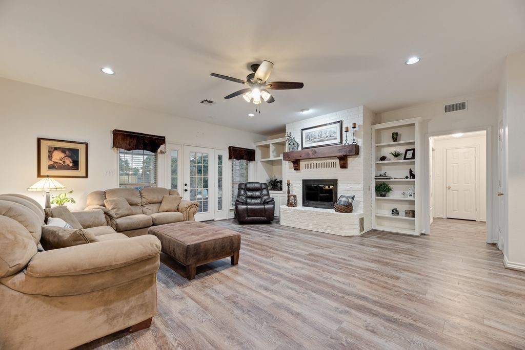 2795 County Road 1030 Chatfield TX 75105