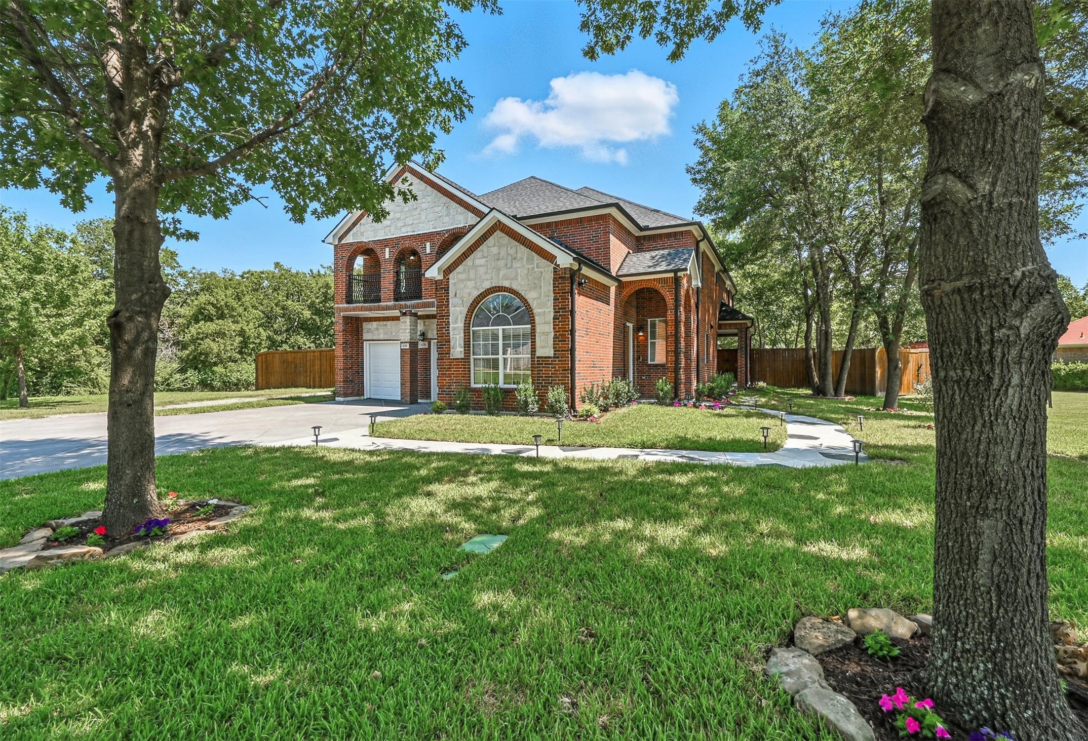 626 SE 4th Street Grand Prairie TX 75051