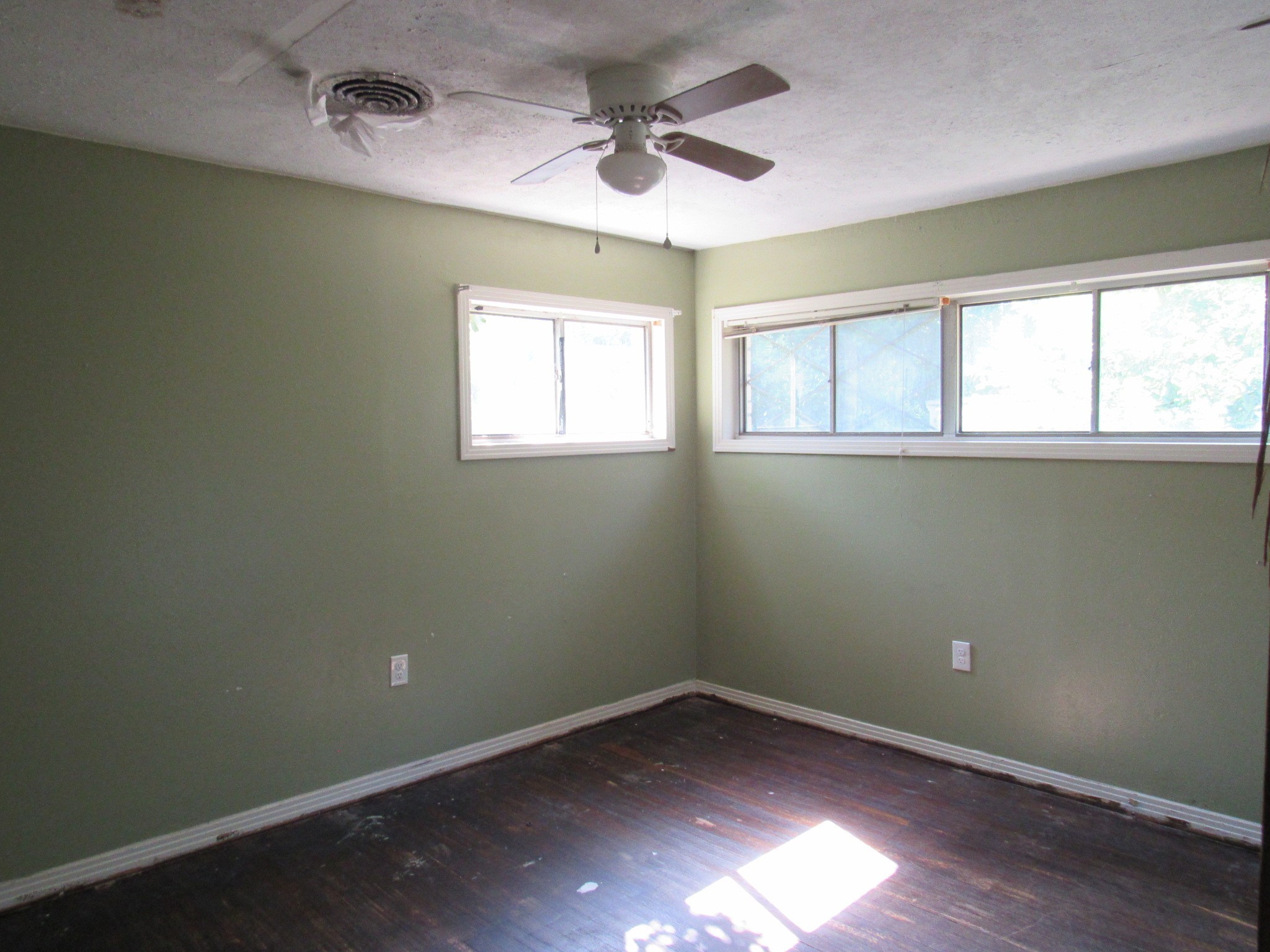 3708 Acree Street Beverly Hills TX 76711