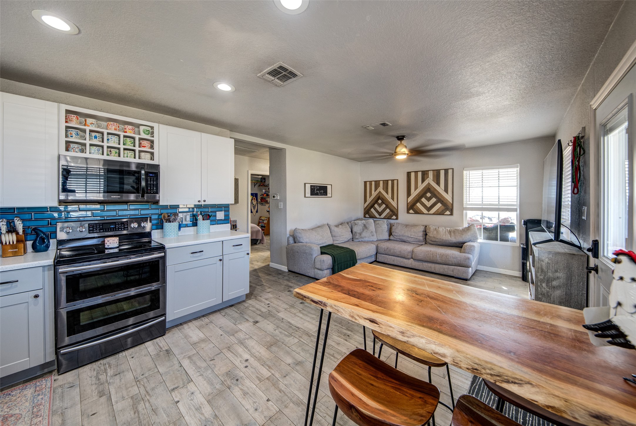 825 County Road 3655 Paradise TX 76073