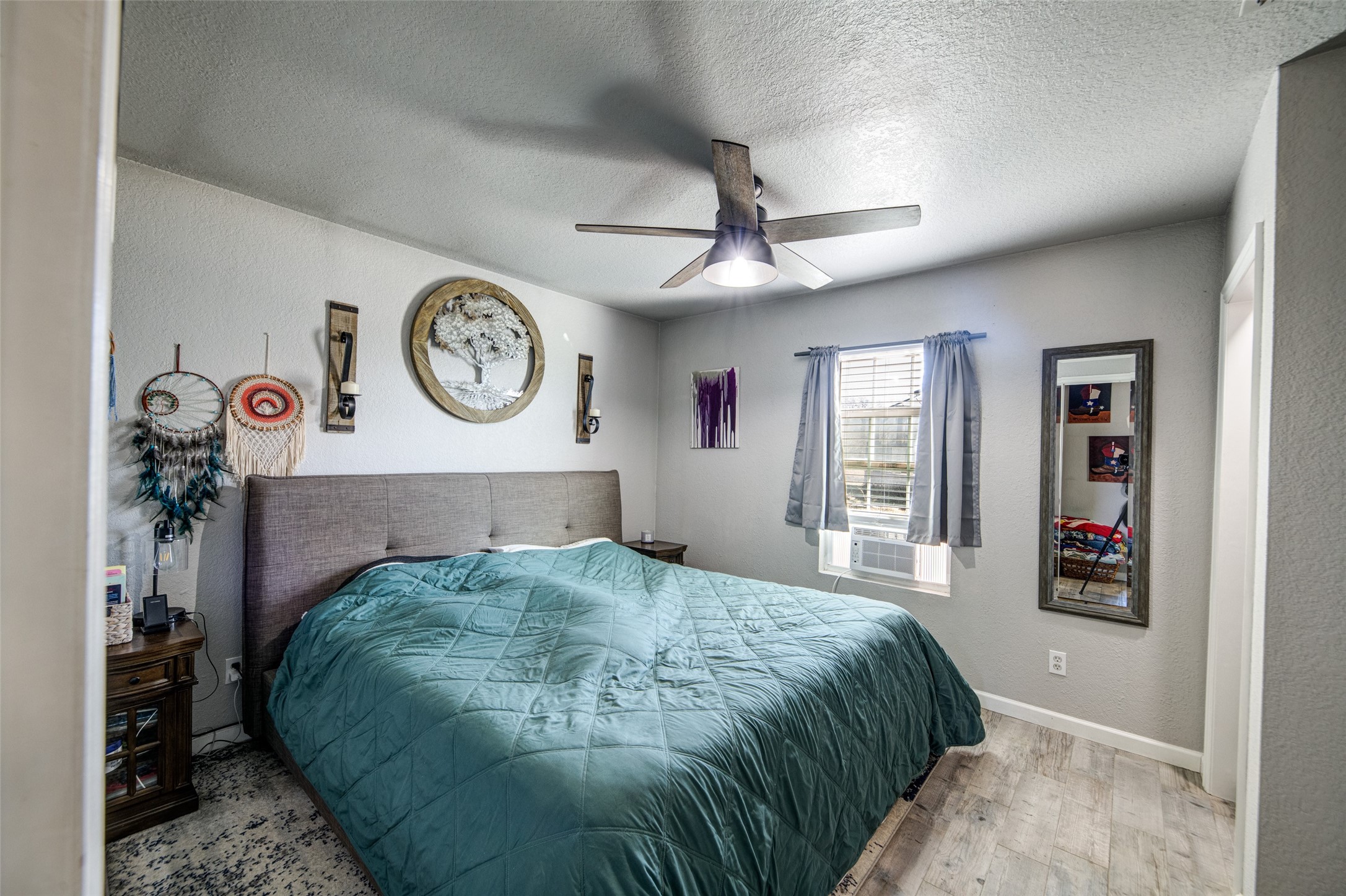 825 County Road 3655 Paradise TX 76073