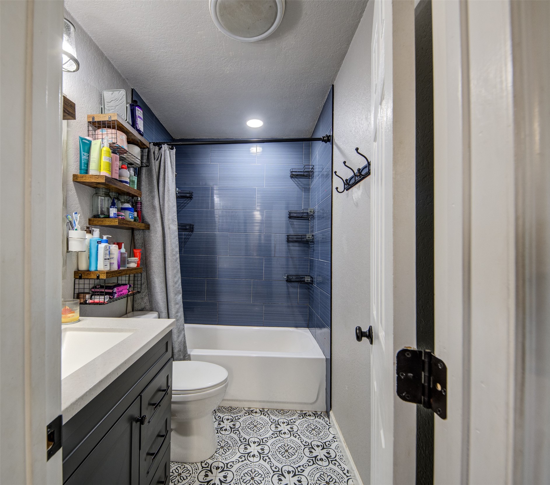 825 County Road 3655 Paradise TX 76073