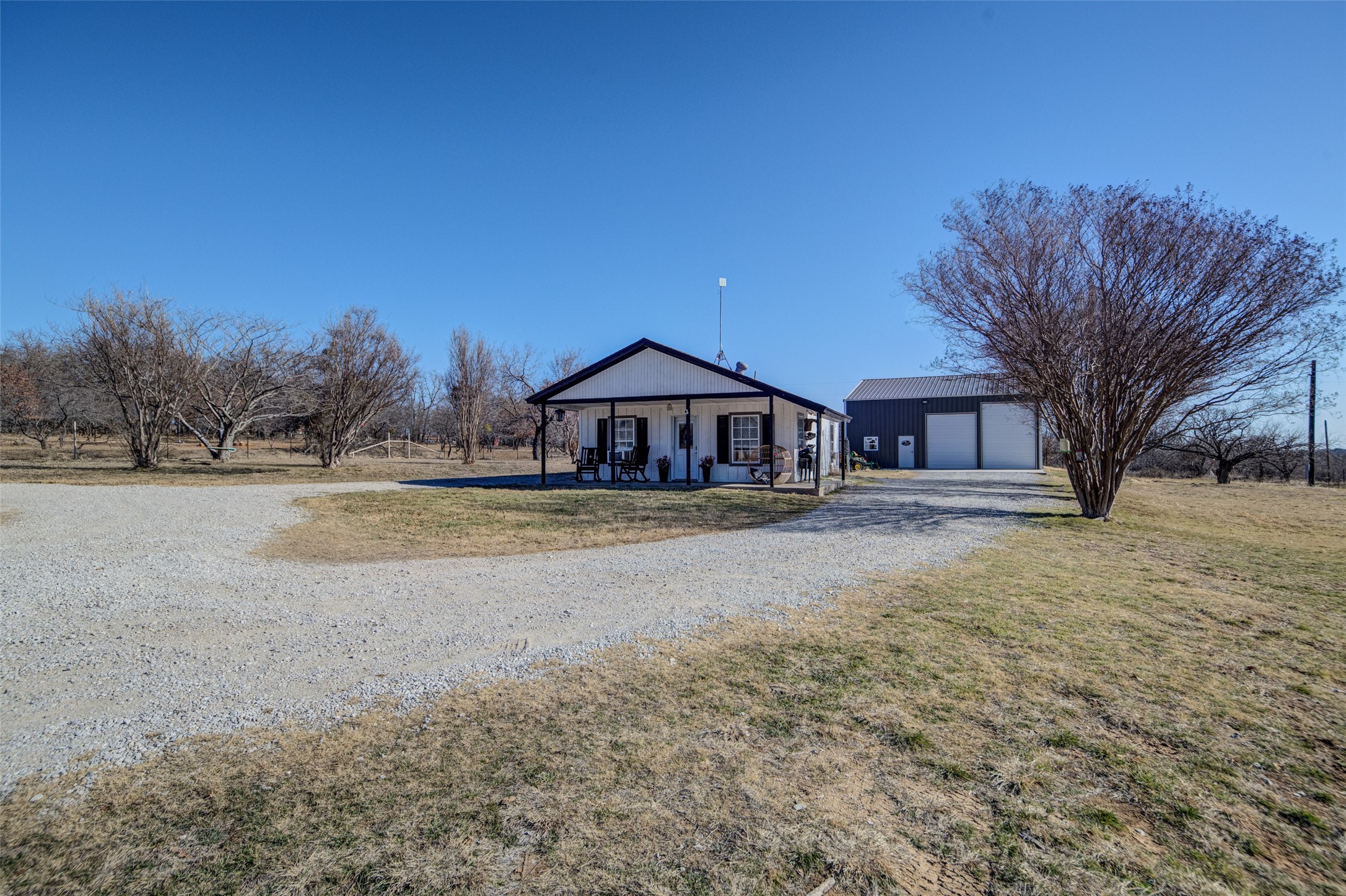 825 County Road 3655 Paradise TX 76073