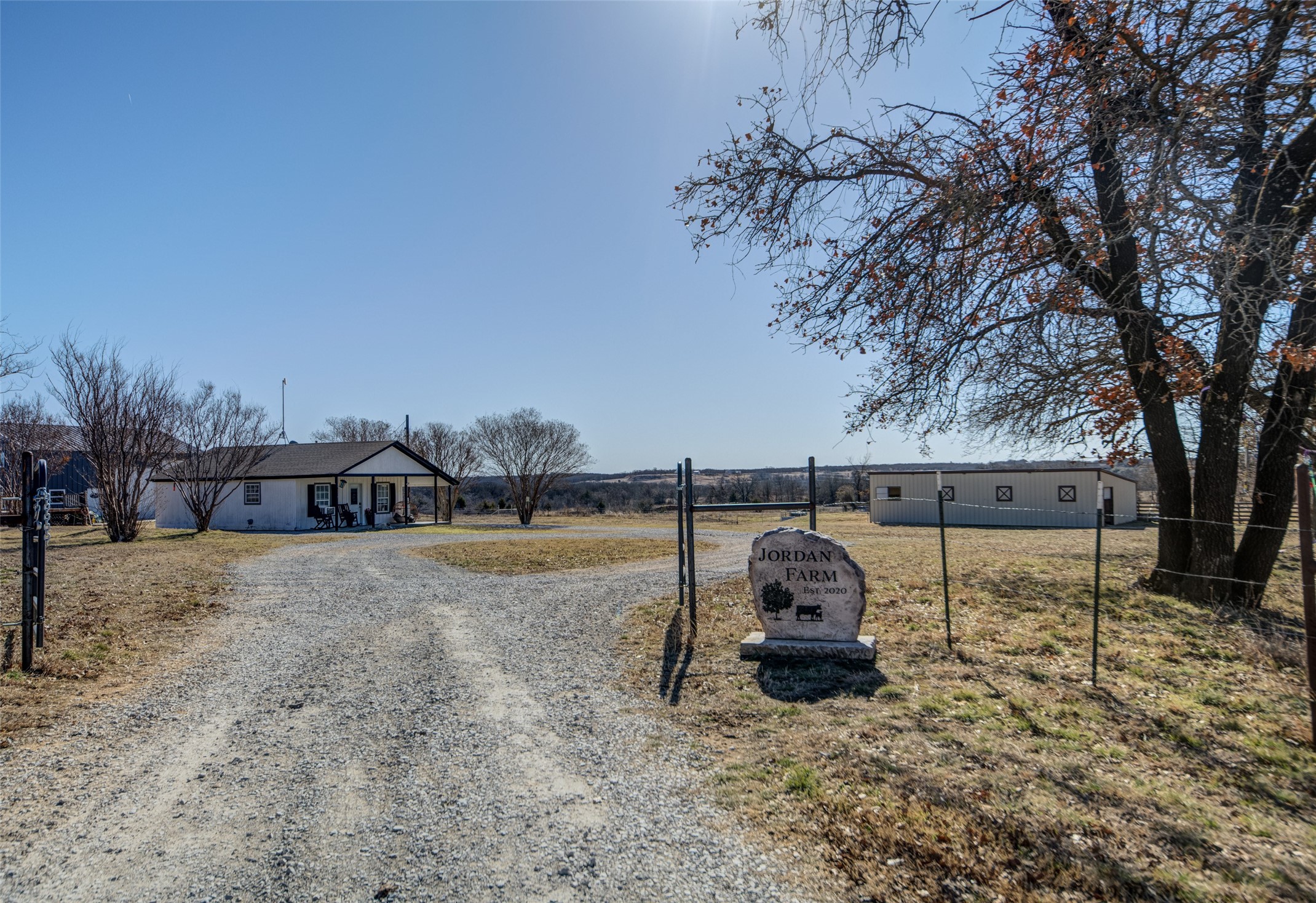825 County Road 3655 Paradise TX 76073