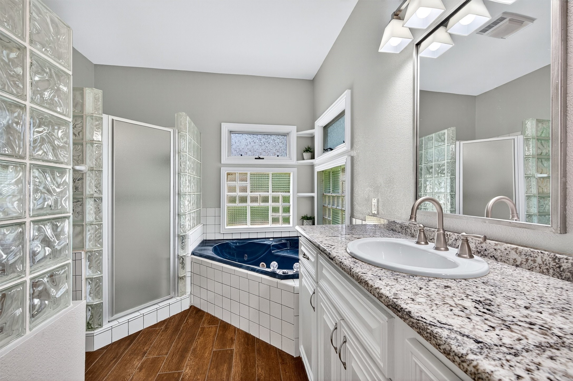115 E Kiowa Drive Lake Kiowa TX 76240