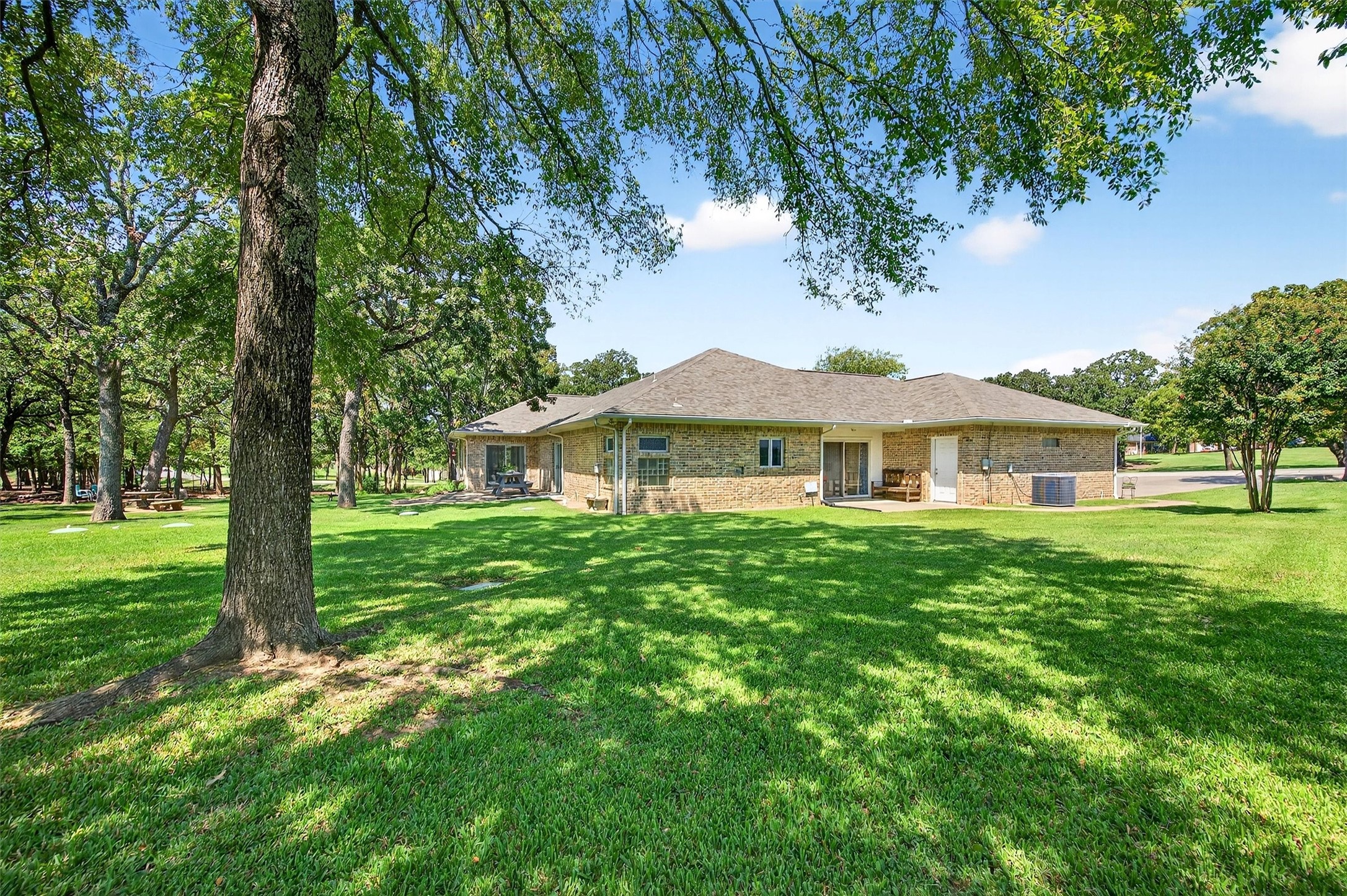 115 E Kiowa Drive Lake Kiowa TX 76240