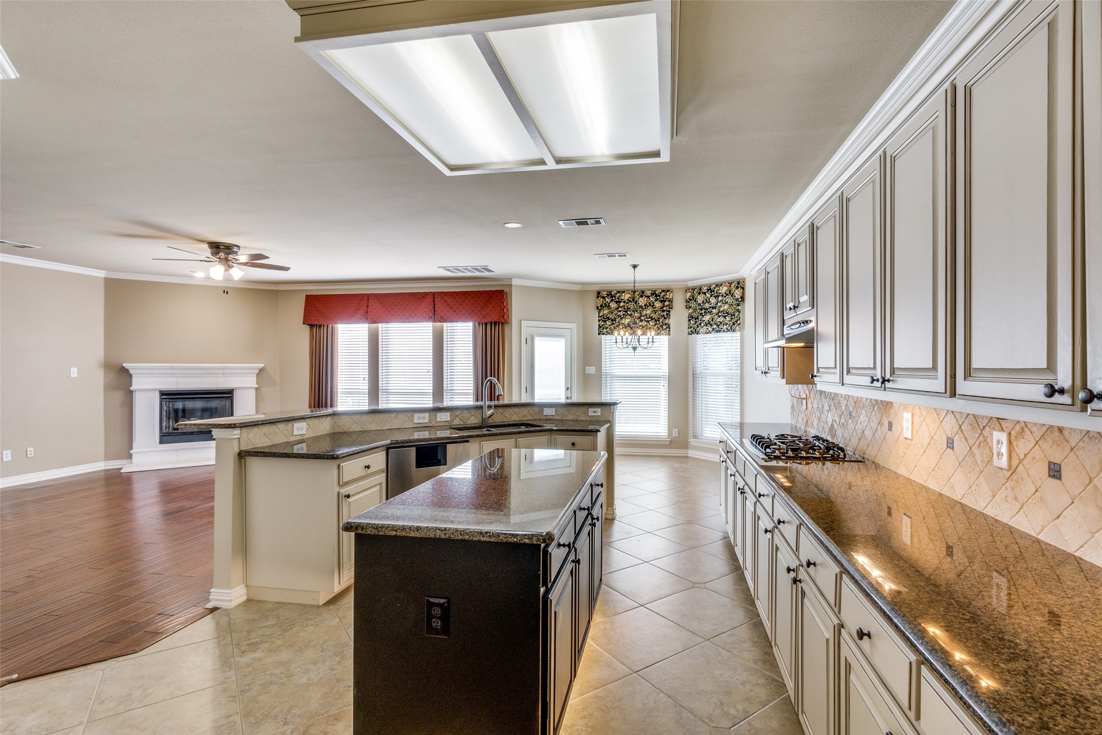3840 Granbury Drive Dallas TX 75287