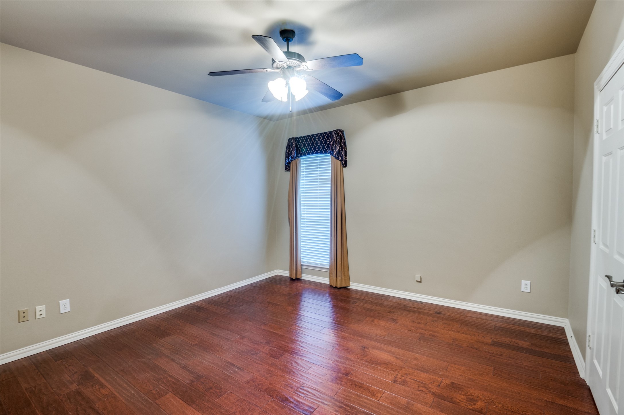 3840 Granbury Drive Dallas TX 75287