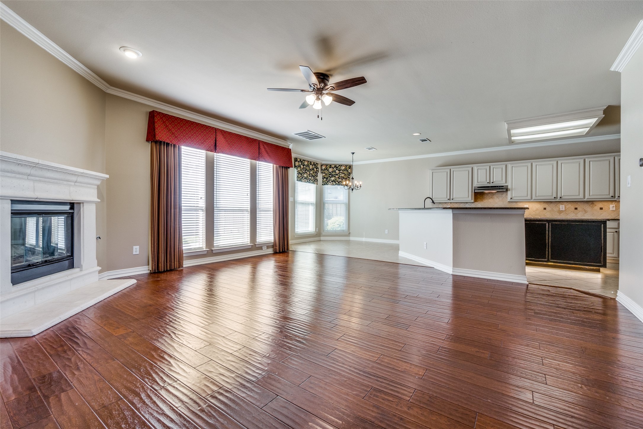 3840 Granbury Drive Dallas TX 75287