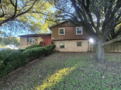 1302 N Bailey Street Mexia TX 76667
