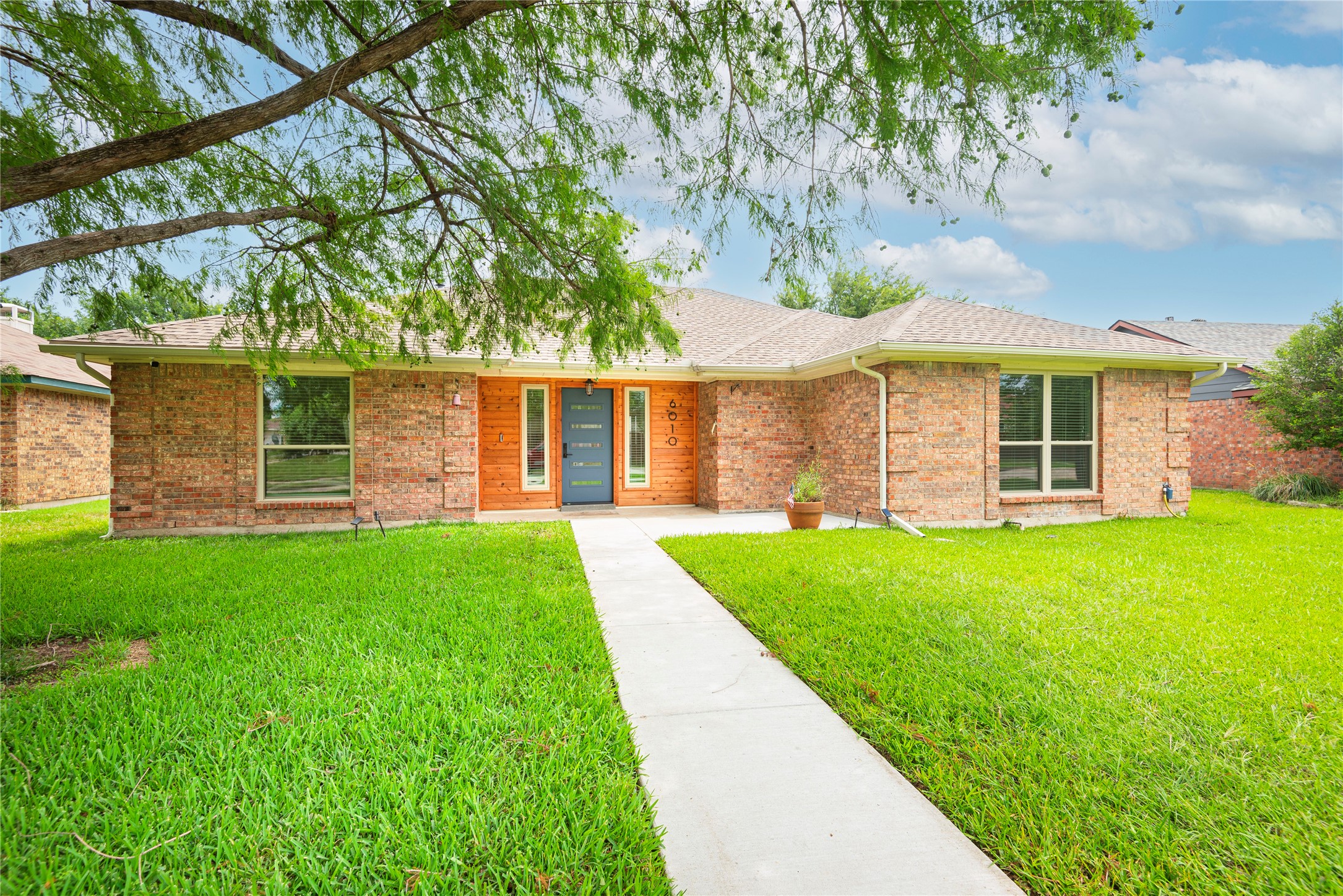 6010 Lakebrook Drive Garland TX 75043