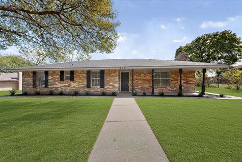 208 Gregory Drive Desoto TX 75115
