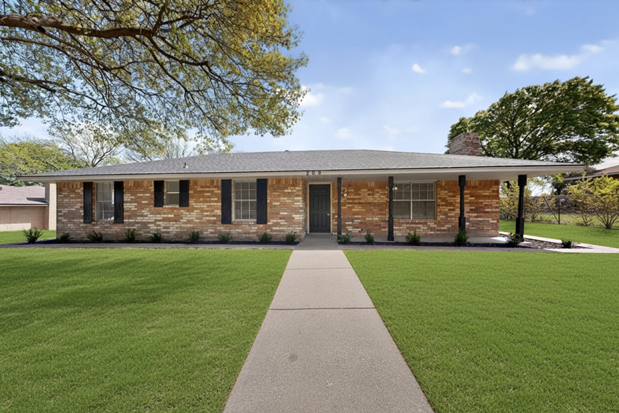 208 Gregory Drive Desoto TX 75115