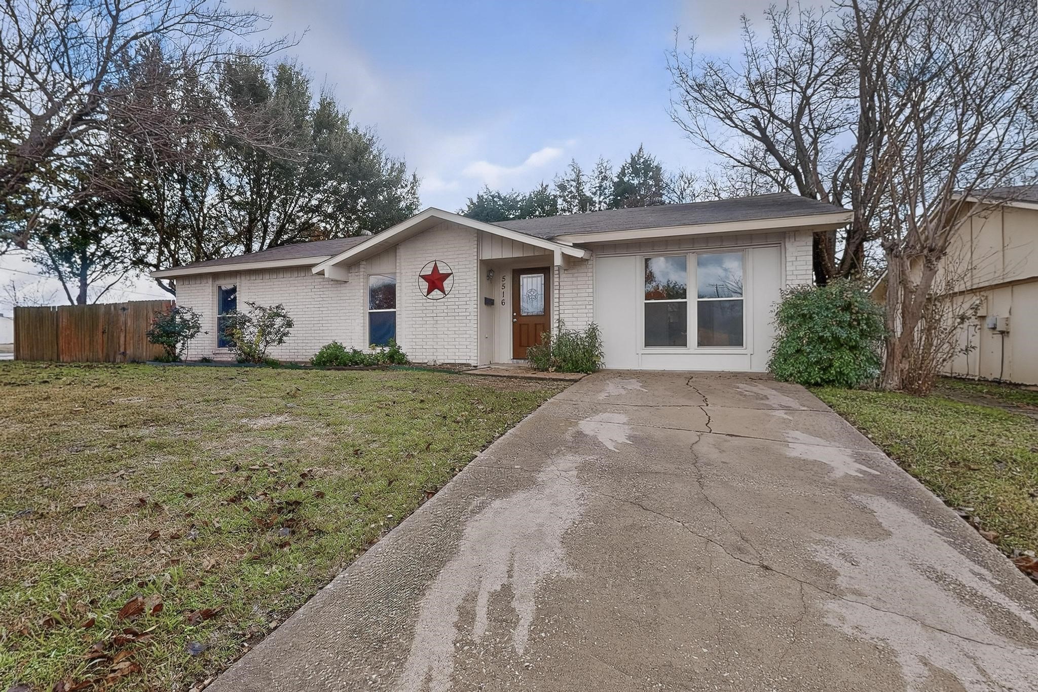 5516 Laredo Lane Garland TX 75043