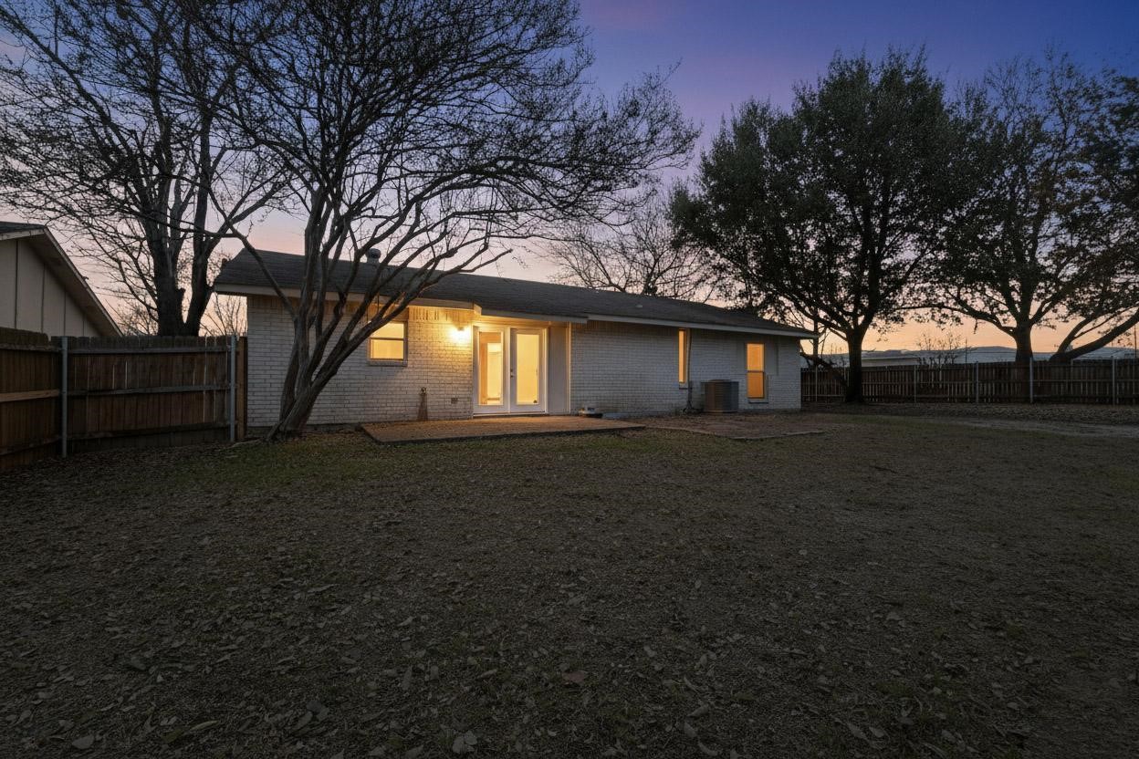 5516 Laredo Lane Garland TX 75043