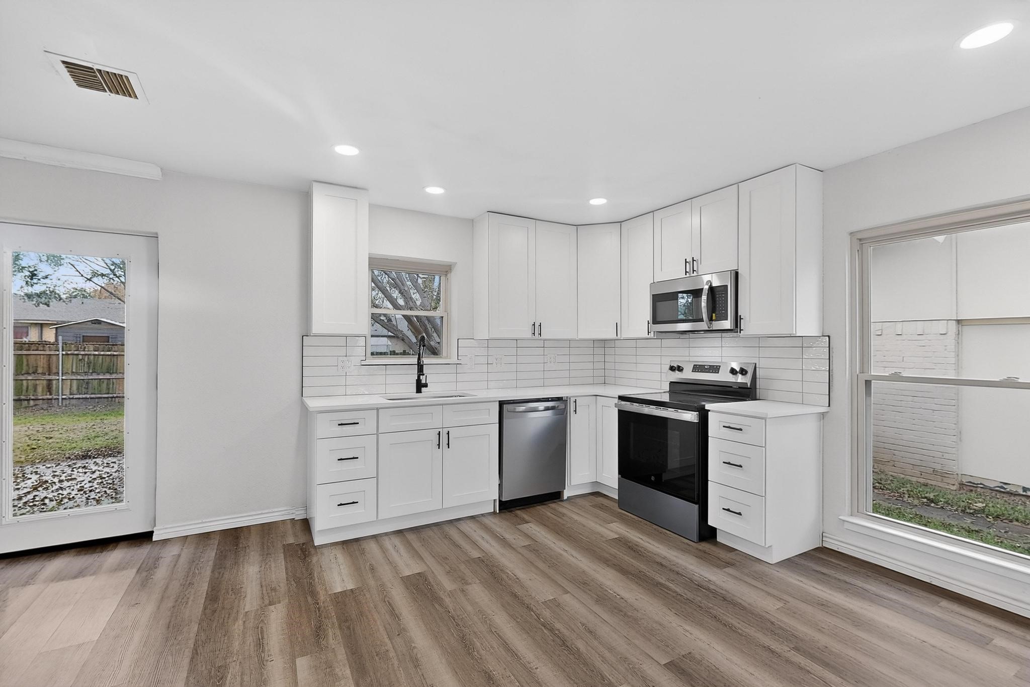 5516 Laredo Lane Garland TX 75043