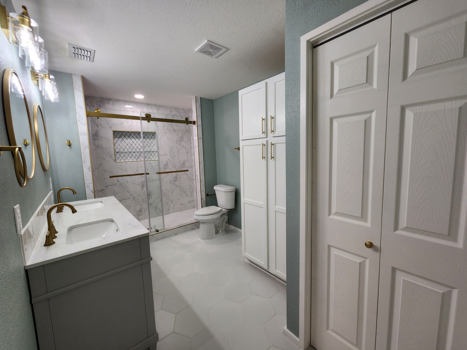 124 Sequoya Drive E Lake Kiowa TX 76240