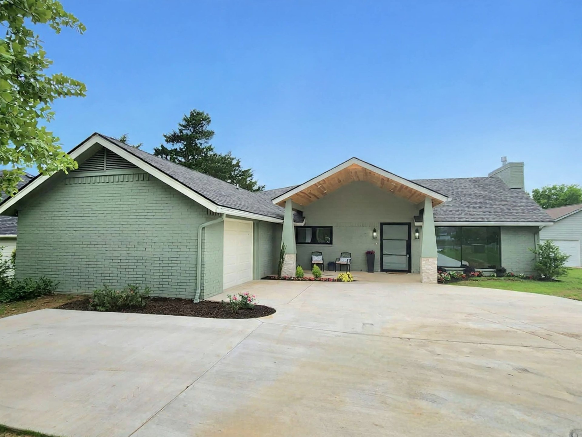 124 Sequoya Drive E Lake Kiowa TX 76240