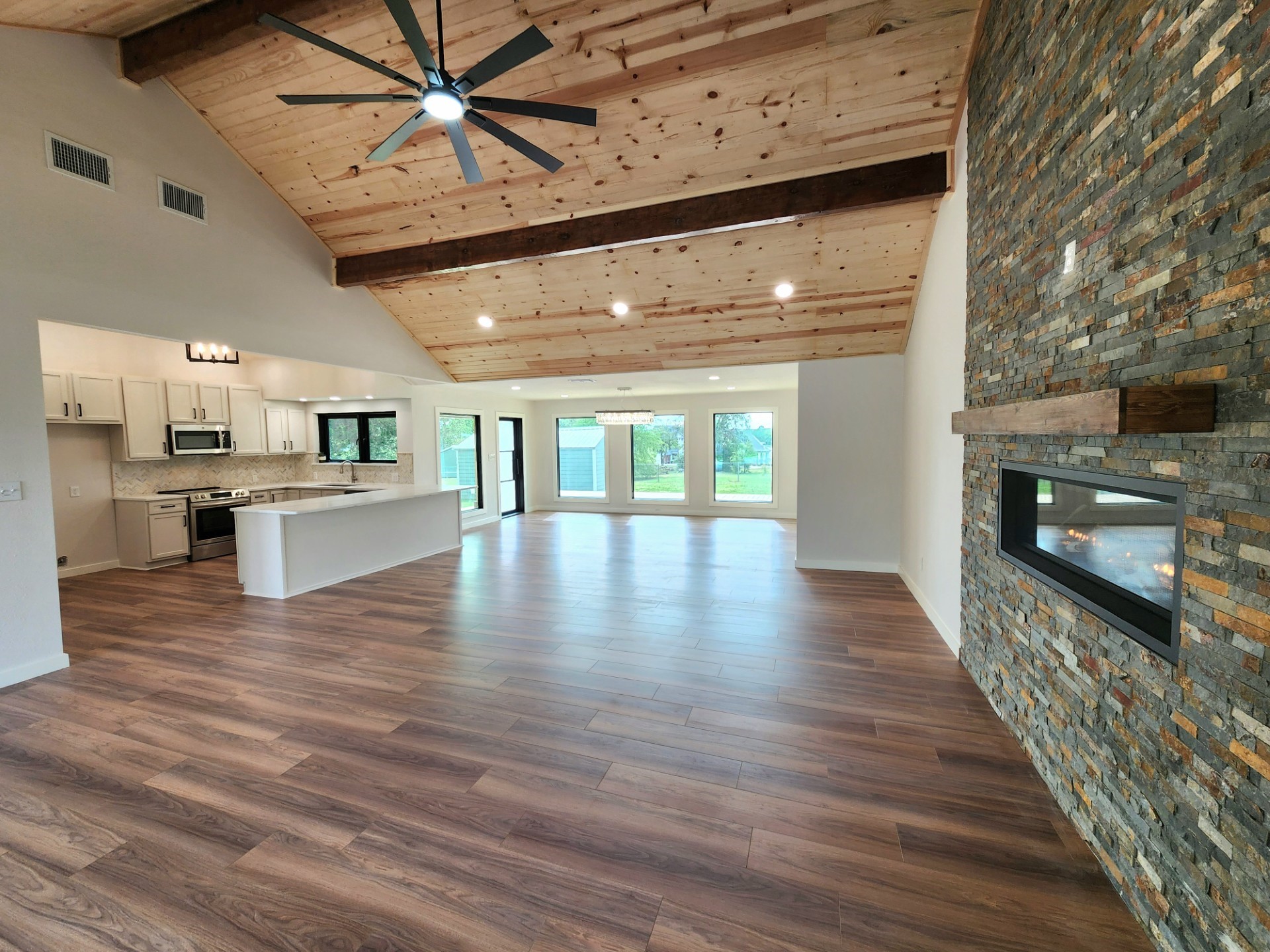124 Sequoya Drive E Lake Kiowa TX 76240